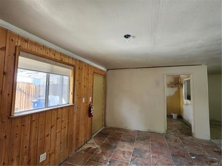 439 W Big Bear Blvd, Big Bear City, CA for sale - Interior Photo - Image 3 of 15