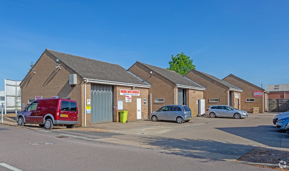 East Rd, Sleaford for lease - Primary Photo - Image 1 of 4