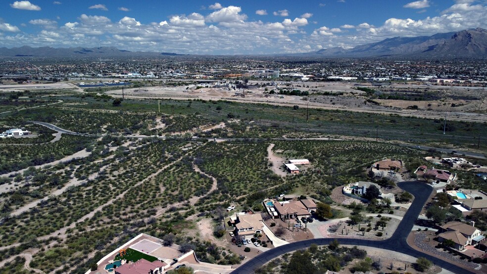 6055 N Silverbell Rd, Tucson, AZ for sale - Primary Photo - Image 1 of 1