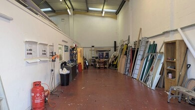 6 Red Ln, Coventry for lease Interior Photo- Image 2 of 3