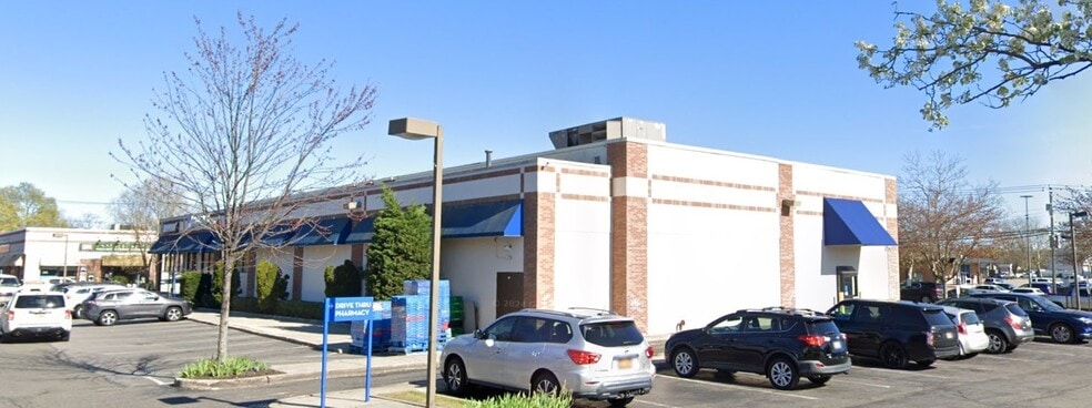 4-18 Indian Head Rd, Kings Park, NY for lease - Building Photo - Image 3 of 8