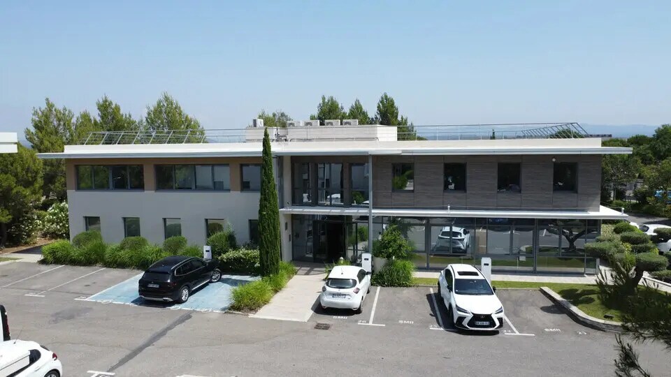Office in Aix-en-Provence for lease Building Photo- Image 1 of 6