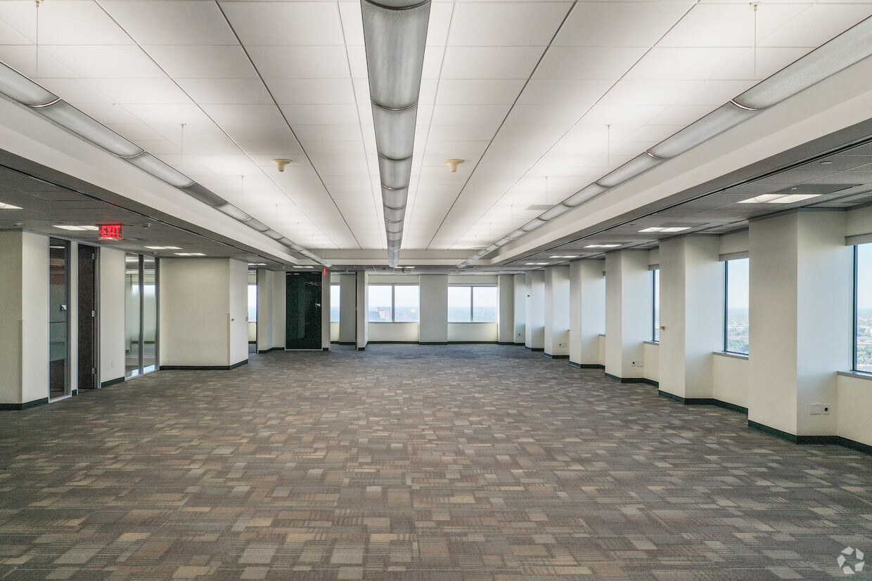 5444 Westheimer Rd, Houston, TX for lease Interior Photo- Image 1 of 2