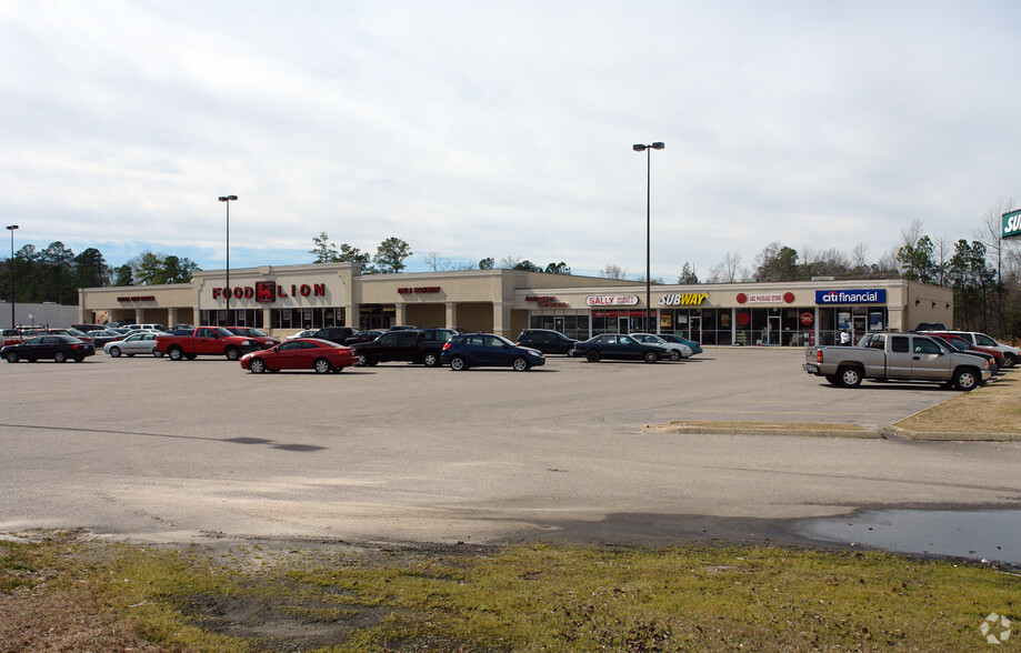 205-215 Radford Blvd, Dillon, SC for sale - Primary Photo - Image 3 of 4