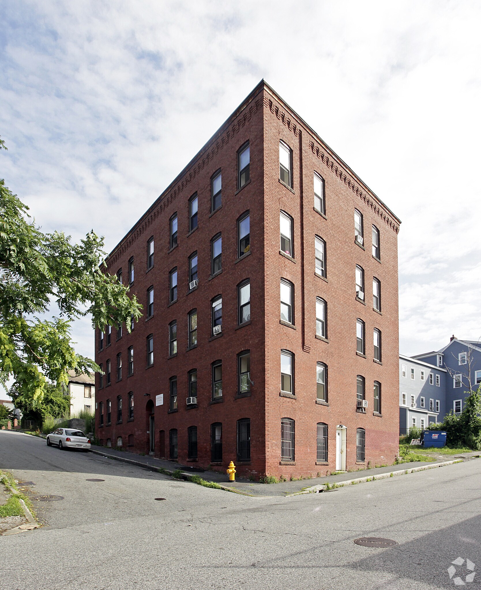 24 Charlton St, Worcester, MA for sale Primary Photo- Image 1 of 1