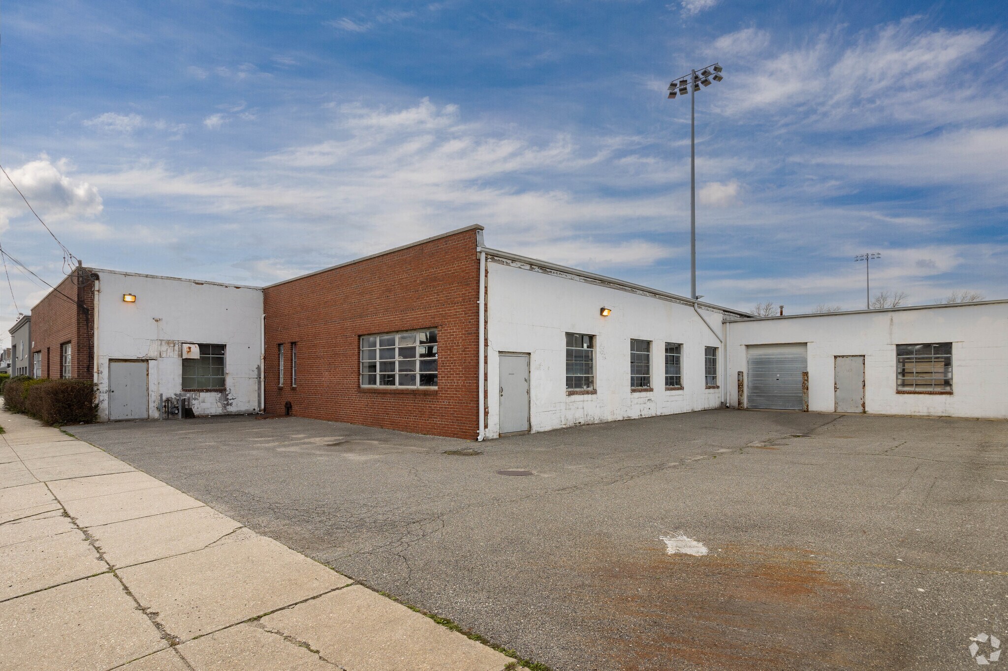 110 Liberty Ave, Mineola, NY for sale Primary Photo- Image 1 of 1