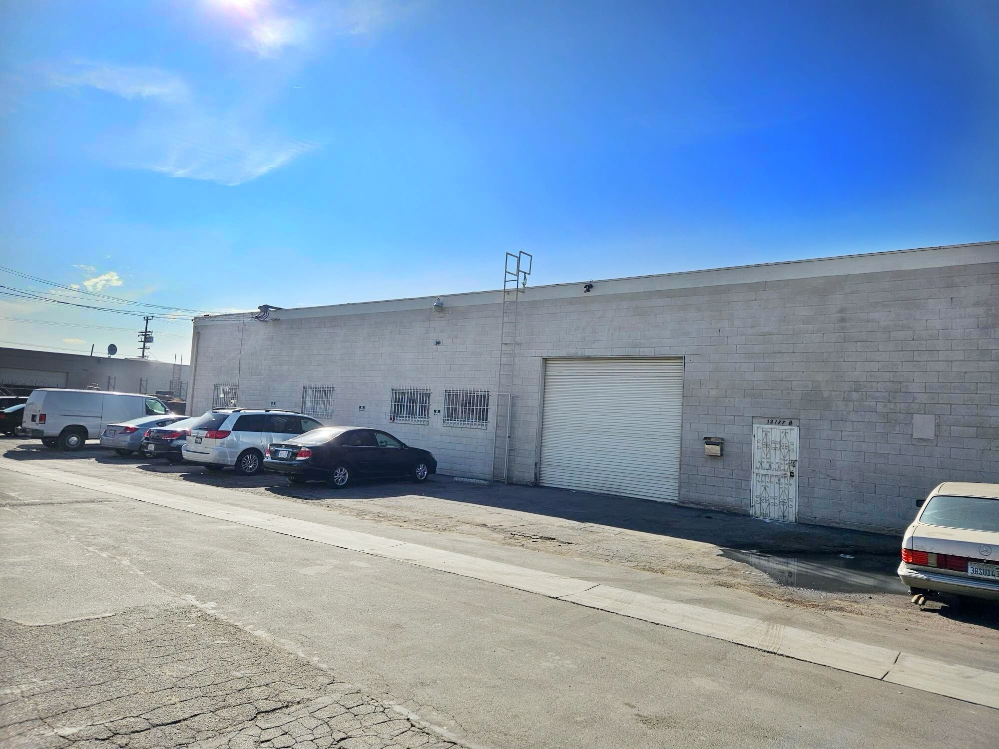 12177-12179 Branford St, Sun Valley, Ca 91352 - Industrial For Lease 