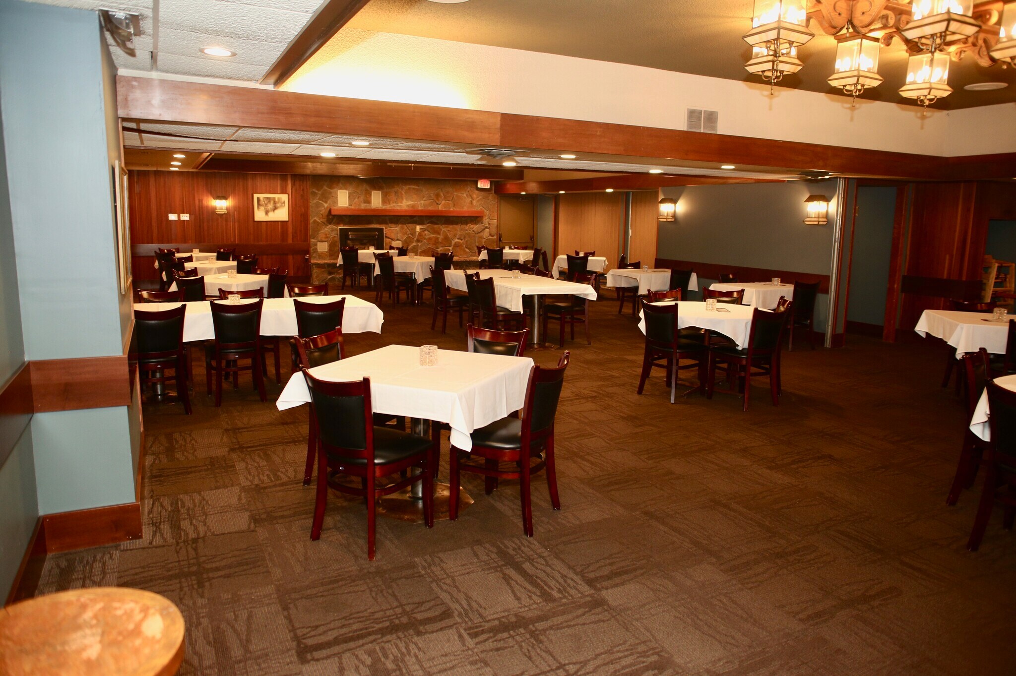 2911 S Main St, Rice Lake, WI 54868 Lehman's Supper Club