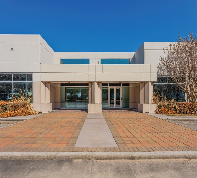 820 Gears Rd, Houston, TX 77067 Greens Crossing II