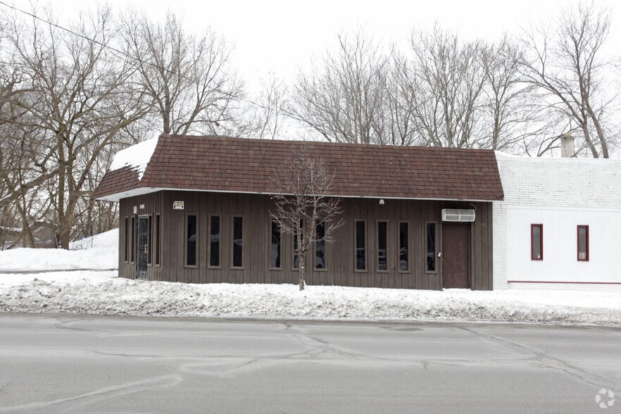 1008 Hall St SE, Grand Rapids, MI for sale - Primary Photo - Image 1 of 1