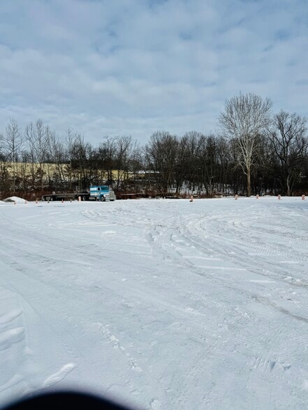 1635 New Stanton Ruffsdale Rd, Hunker, PA for sale - Building Photo - Image 3 of 12