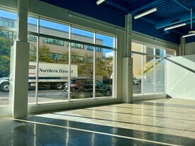 3909 Woodward - Loft