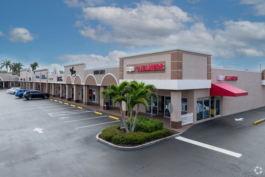 12901 McGregor Blvd, Fort Myers, FL for lease - Building Photo - Image 3 of 8