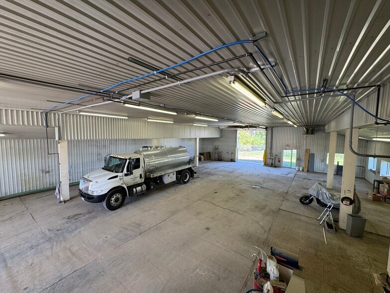 1893 W Spencer St, Appleton, WI for lease - Building Photo - Image 2 of 5