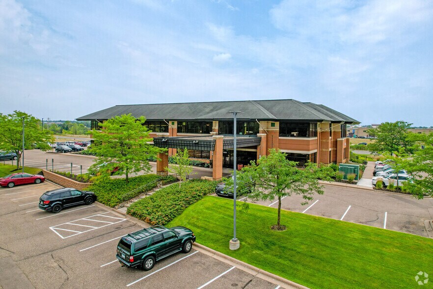 2850 Curve Crest Blvd, Stillwater, MN for lease - Building Photo - Image 2 of 5