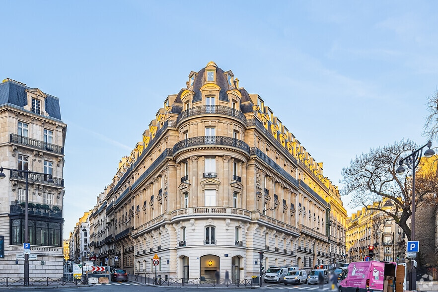 Office in Paris for lease - Primary Photo - Image 1 of 2