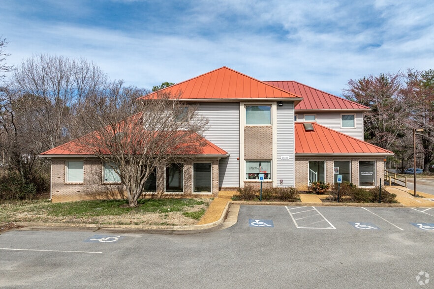 13354 Midlothian Tpke, Midlothian, VA for lease - Building Photo - Image 2 of 5