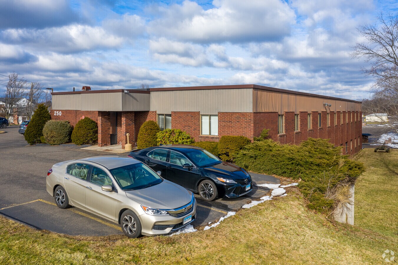 250 Pomeroy Ave, Meriden, CT 06450