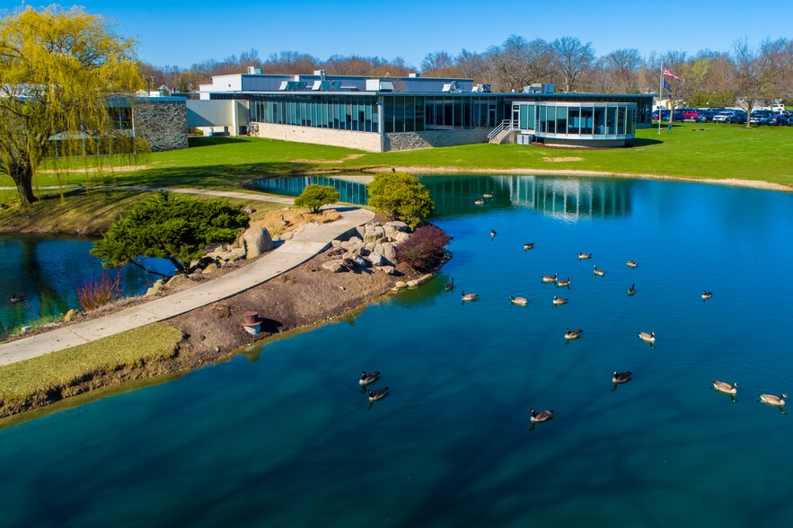 2980 - 2990 E. Coliseum Blvd. portfolio of 2 properties for sale on LoopNet.com - Building Photo - Image 2 of 6