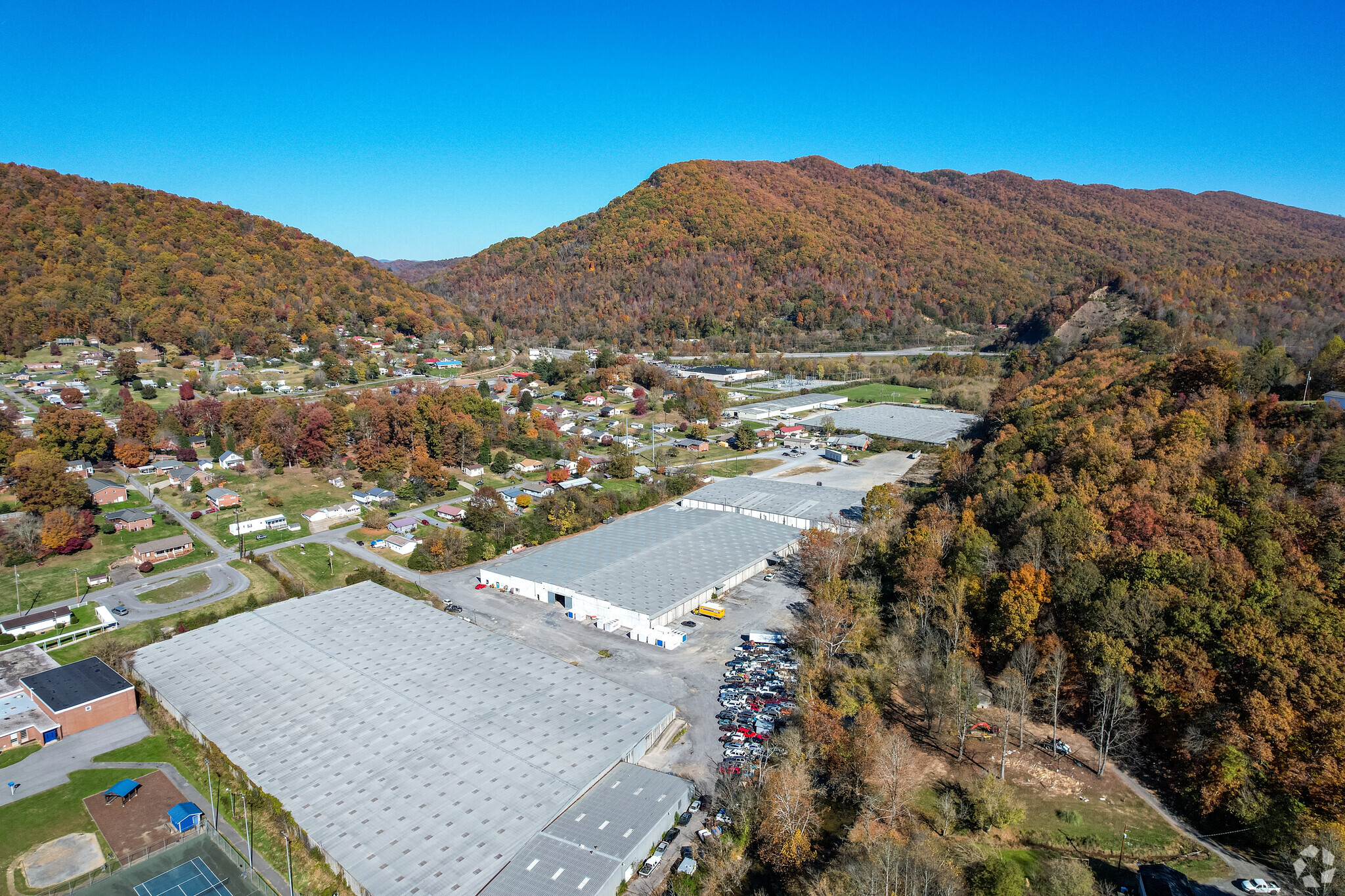 147 Warehouse St, Weber City, VA for lease Building Photo- Image 1 of 17