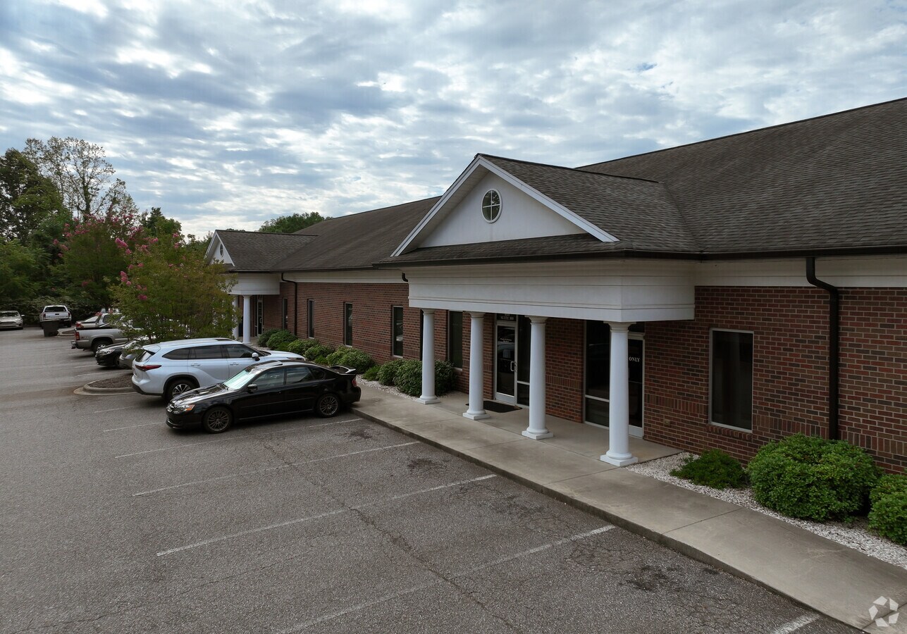 610 Signal Hill Drive Ext, Statesville, NC 28625 Property Record