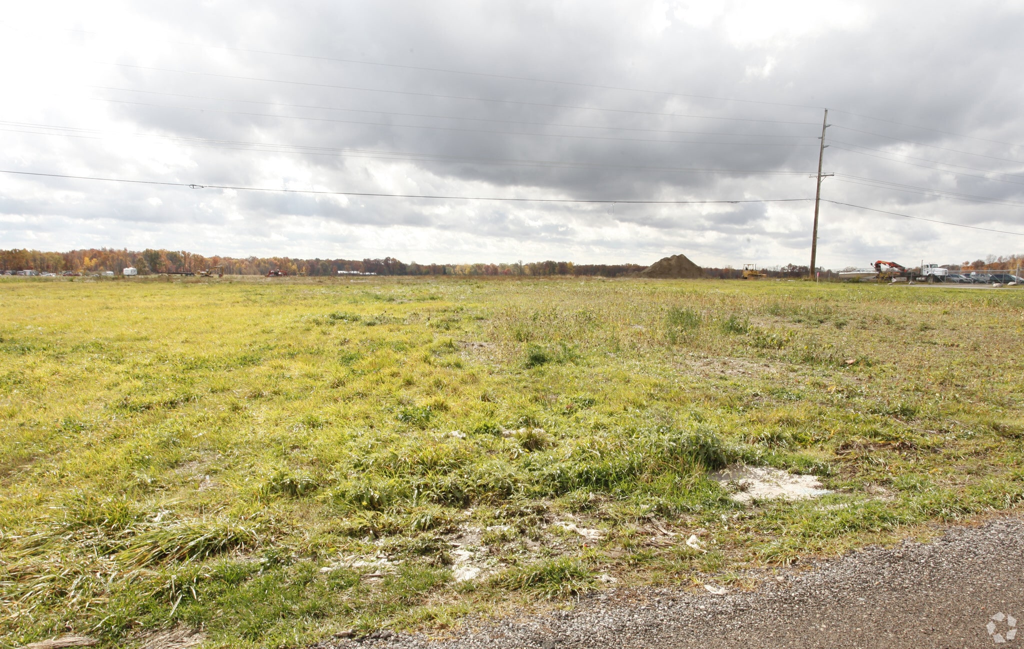 Twin Hills Dr, Howell, MI for sale Primary Photo- Image 1 of 1