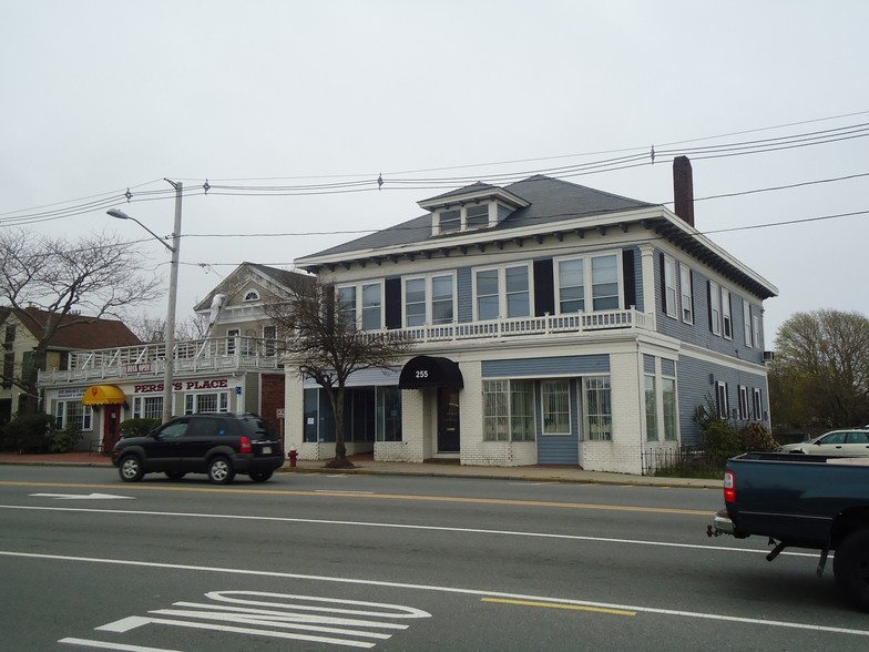 255 Main St, Hyannis, MA 02601 | LoopNet