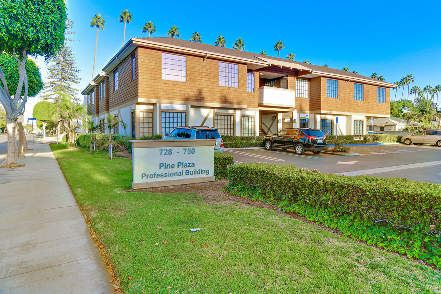 728-750 E Chapman Ave, Orange, CA for lease - Primary Photo - Image 1 of 4