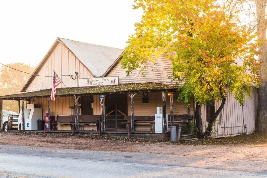 12528 FM 109, Industry, TX for sale - Building Photo - Image 1 of 1