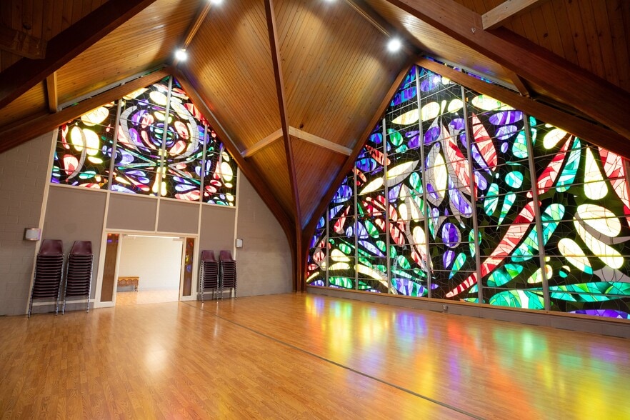 600 NE 46th St, Kansas City, MO for sale - Interior Photo - Image 2 of 5