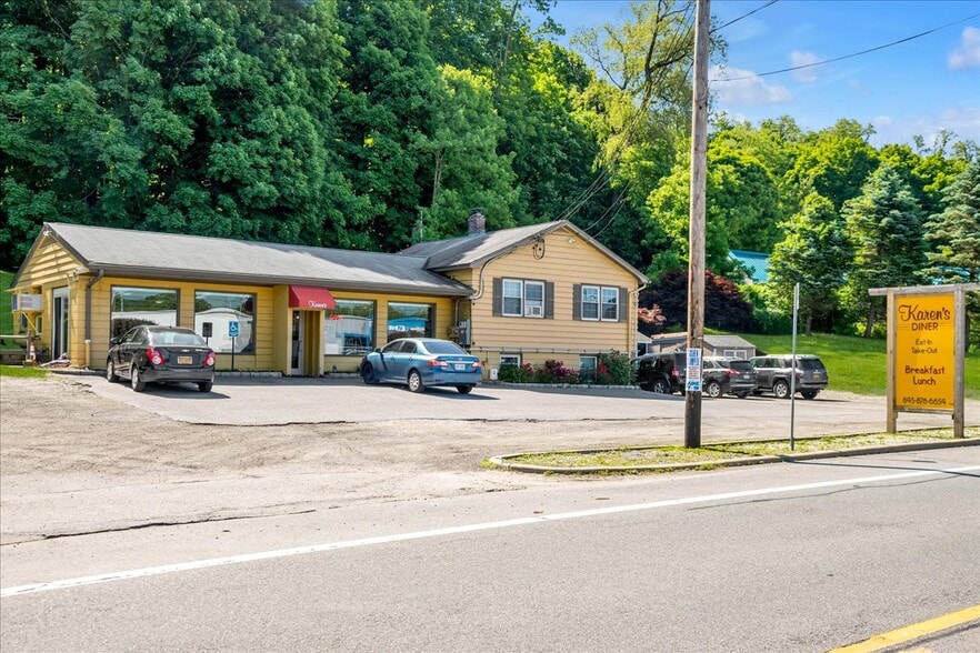 56 Route 22, Pawling, NY for sale - Building Photo - Image 1 of 1