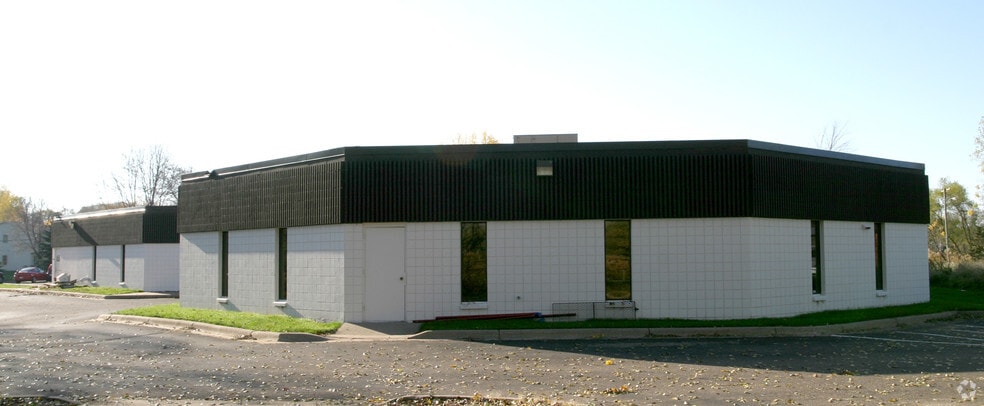 9100 49th Ave N, Minneapolis, MN for sale - Building Photo - Image 3 of 6