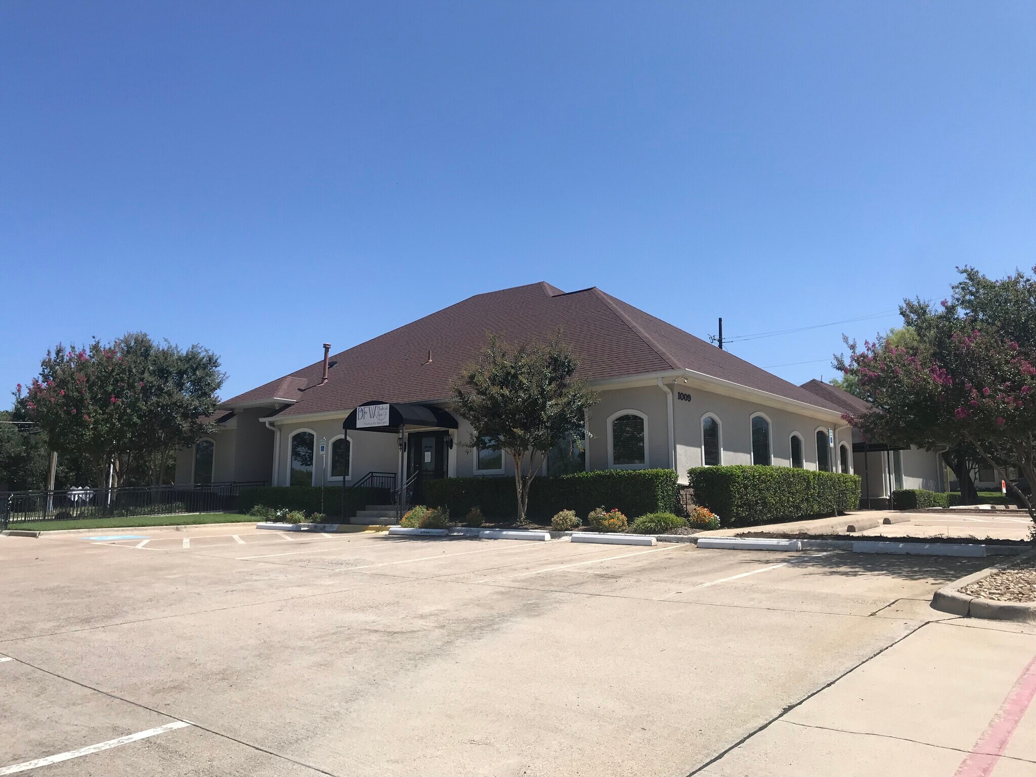 1009 Glade Rd, Colleyville, TX for sale Primary Photo- Image 1 of 1