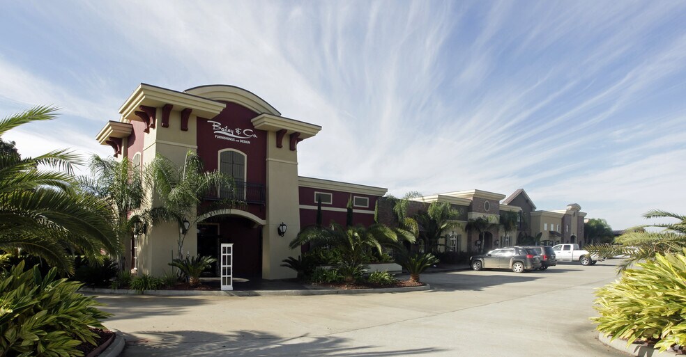 104 Albertson Pky, Broussard, LA for sale - Primary Photo - Image 1 of 1