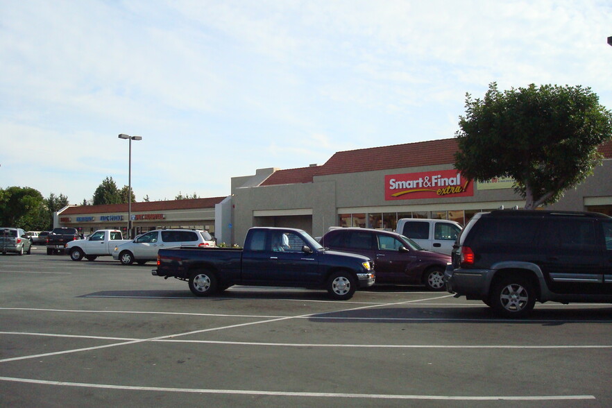 7006-7050 Katella Ave, Stanton, CA for lease - Building Photo - Image 3 of 6