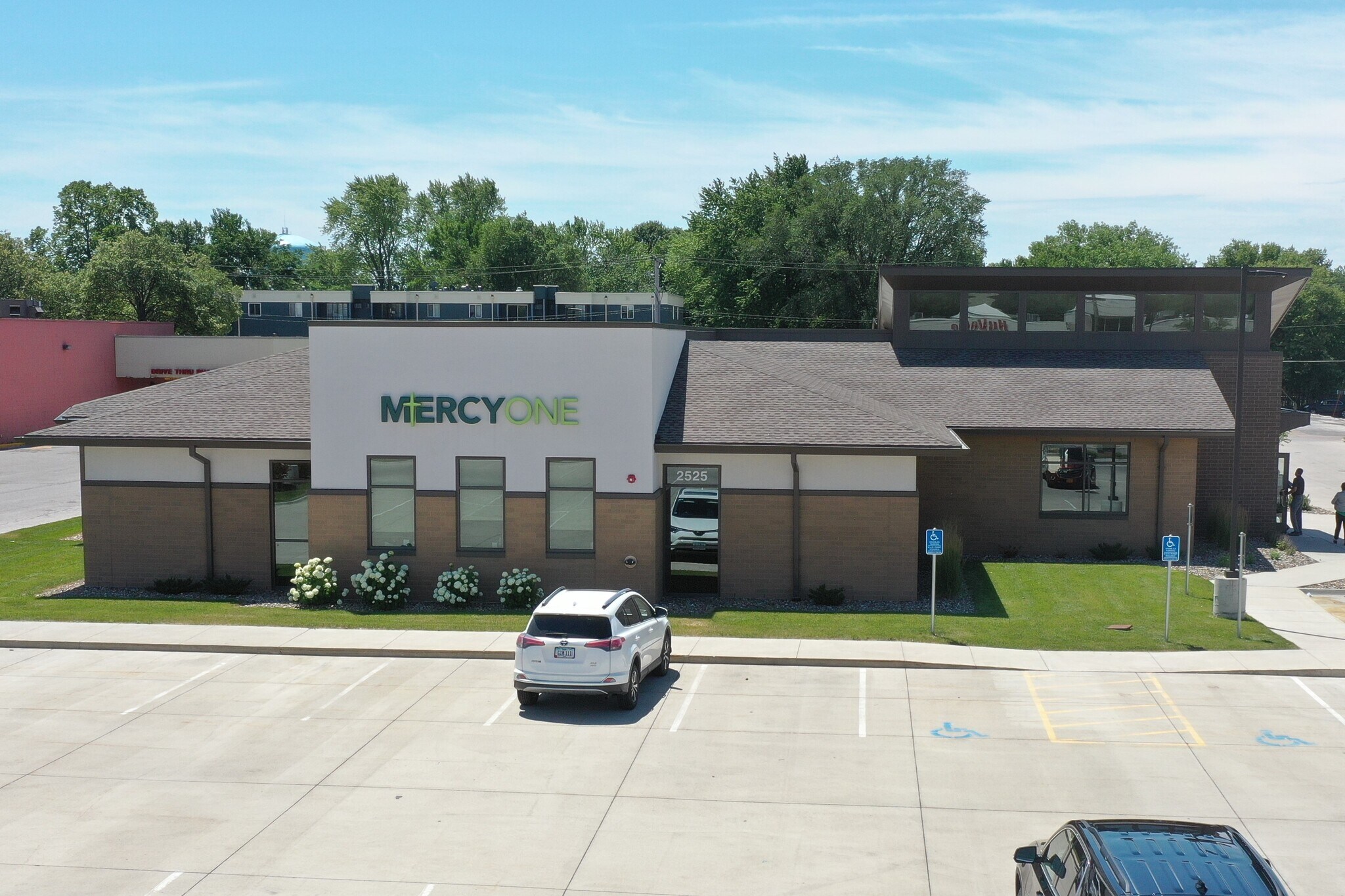 2525 E Euclid Ave, Des Moines, IA for sale Primary Photo- Image 1 of 1