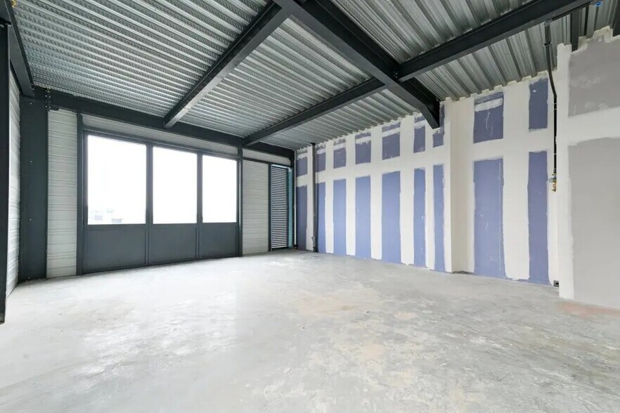 183 Avenue Des Hauts De Saint-Aubin, Angers for sale - Interior Photo - Image 3 of 11