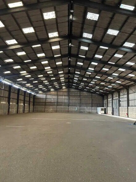 Flex in Le Grand-Quevilly for sale - Interior Photo - Image 1 of 8