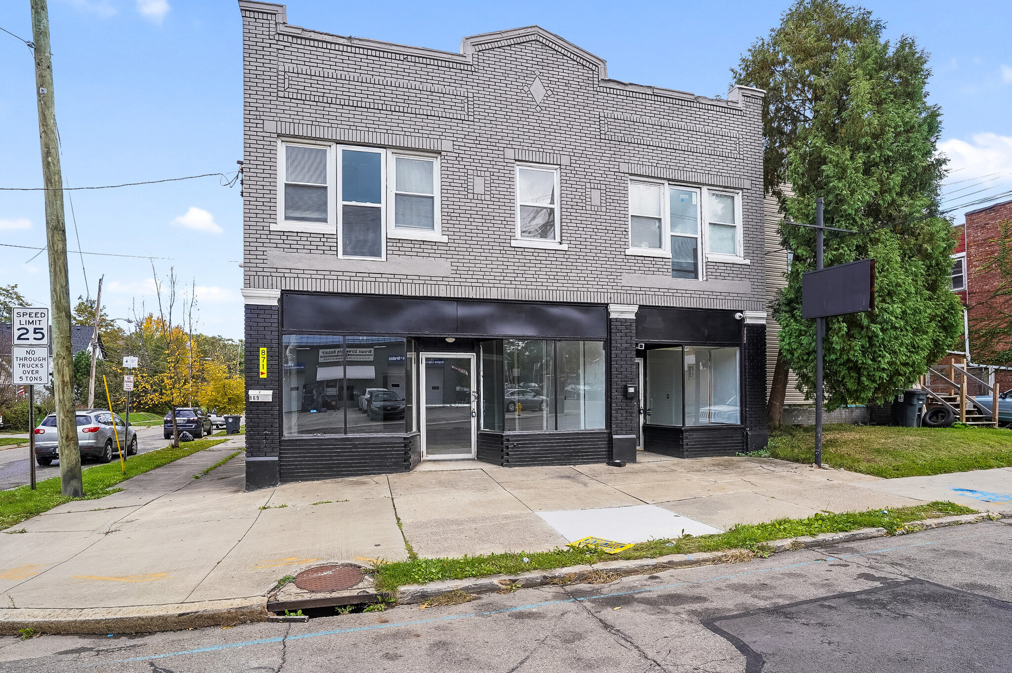 871-873 Brown St, Akron, OH for lease Building Photo- Image 1 of 13