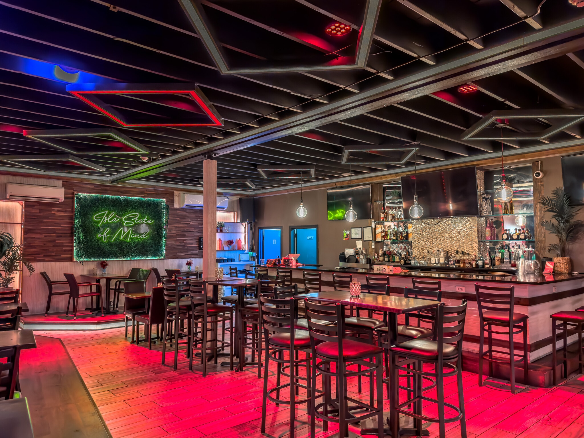 1038 Chalkstone ave, Providence, RI for sale Primary Photo- Image 1 of 1