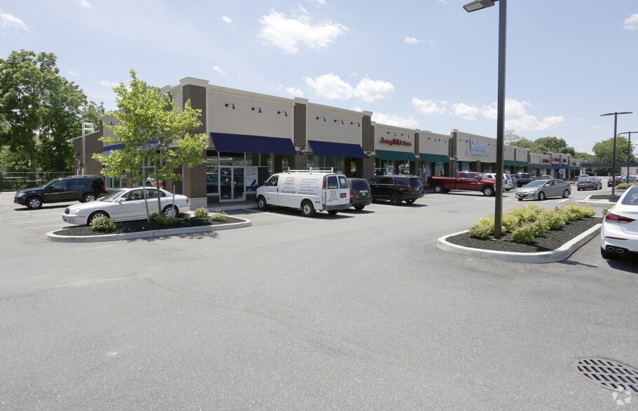 6230 Jericho Tpke, Commack, NY for lease - Building Photo - Image 3 of 4