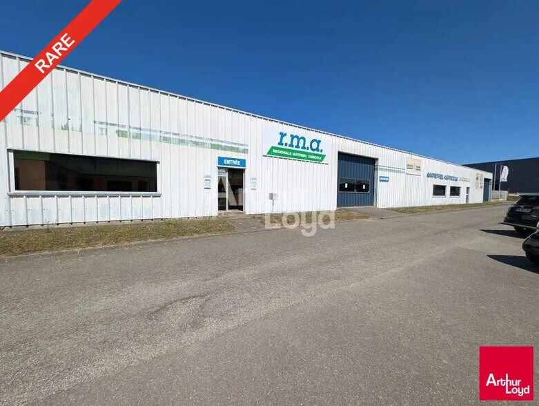 Flex in Le Rheu for sale - Building Photo - Image 1 of 8
