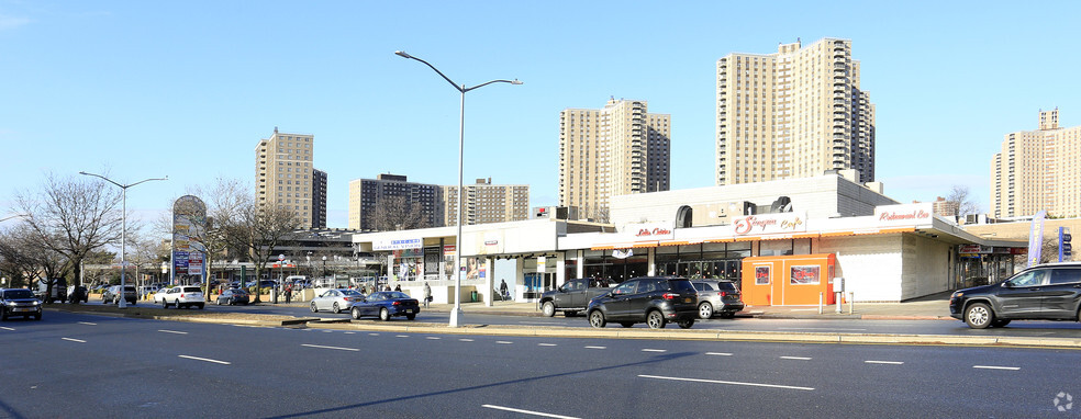 2031-2093 Bartow Ave, Bronx, NY for sale - Primary Photo - Image 1 of 1