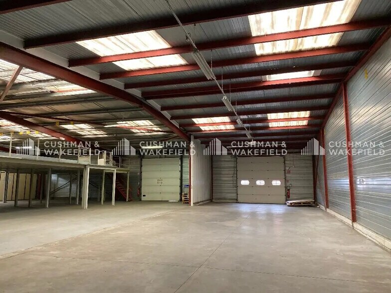 Flex in GEISPOLSHEIM for lease - Interior Photo - Image 2 of 9