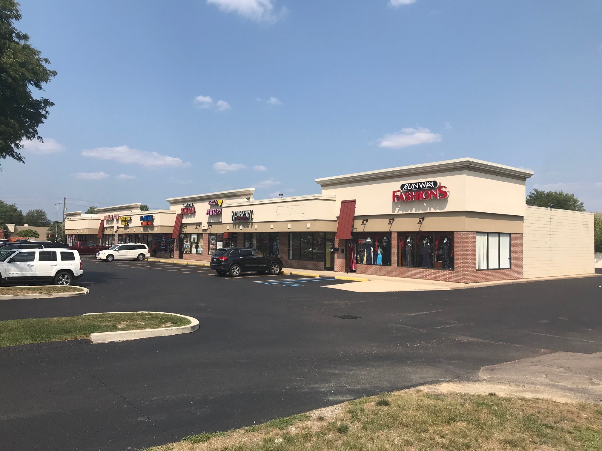 36822-36920 Ryan Rd, Sterling Heights, MI for lease Building Photo- Image 1 of 3