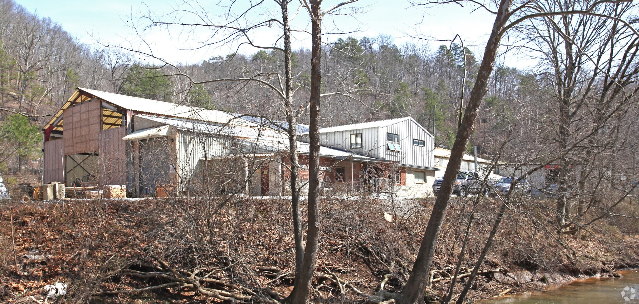 1626 Manilla Creek Rd, Poca, WV for sale Primary Photo- Image 1 of 1