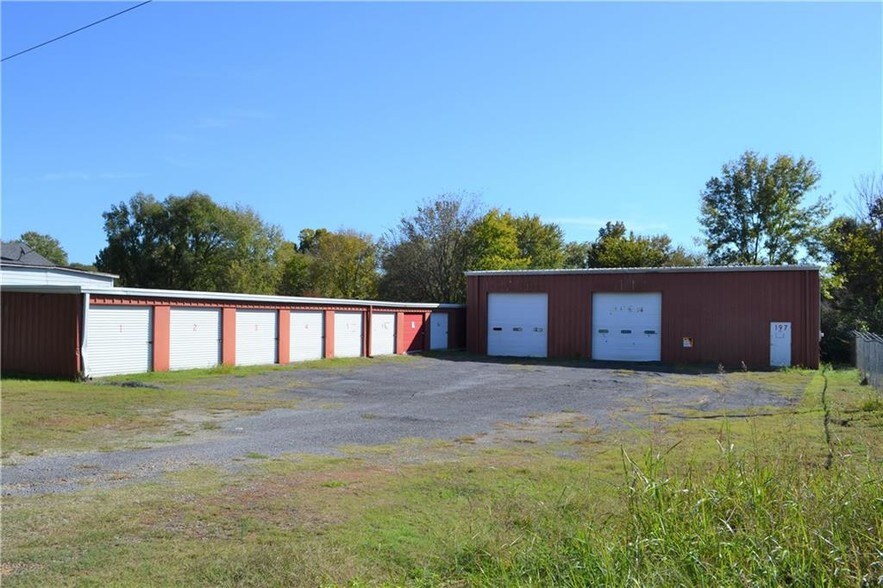 100 Cedar St, Hackett, AR for sale - Building Photo - Image 1 of 1