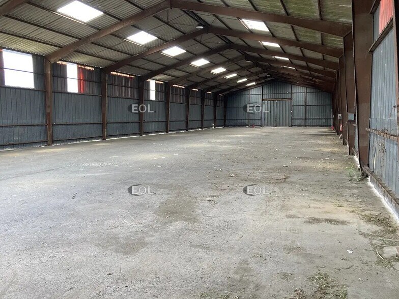 Industrial in Meaux for lease - Building Photo - Image 2 of 4