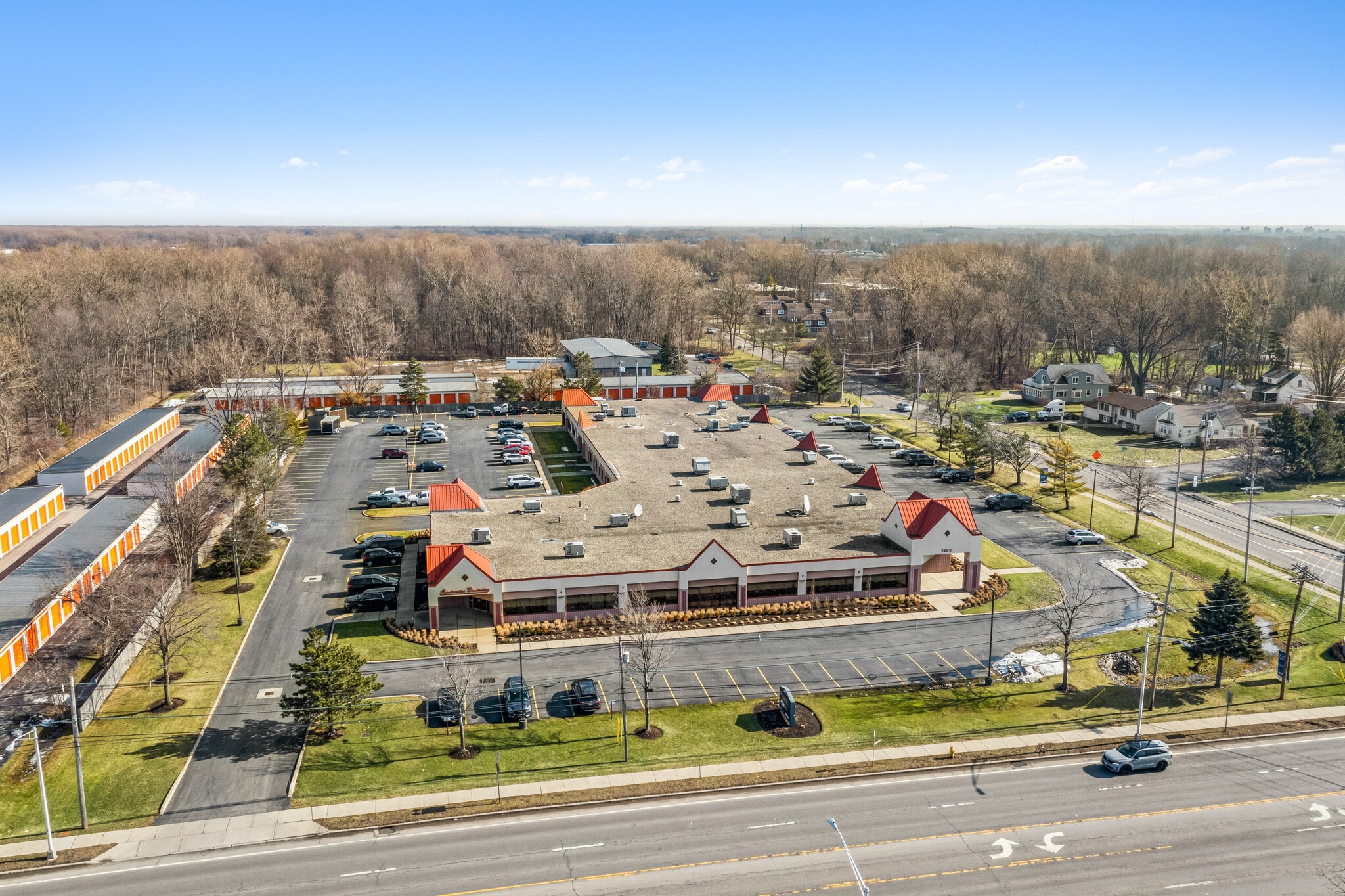 2825 Niagara Falls Blvd, Amherst, NY 14228 Creekside Center