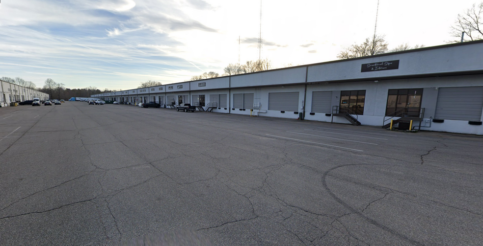 5455 Crestview Dr, Memphis, TN for lease - Building Photo - Image 3 of 6